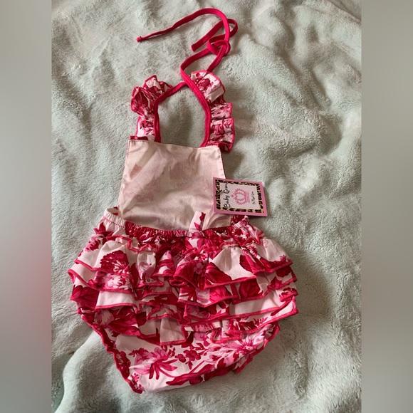 ✨HP✨ Floral romper - Picture 9 of 13